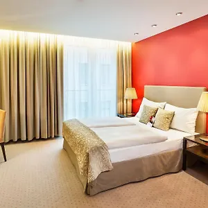 **** Hotel Austria Trend Savoyen Rakousko